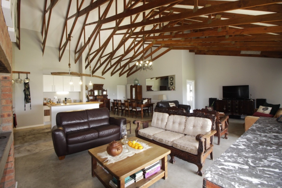 4 Bedroom Property for Sale in Paradise Beach Eastern Cape